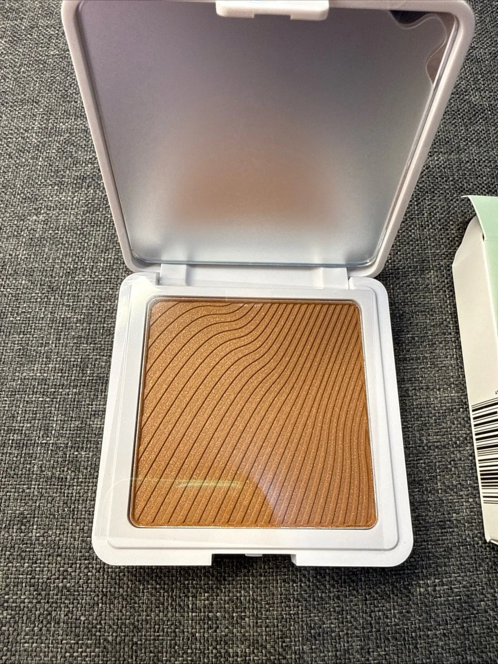 Jireh Luminous Bronzing Powder YC Collection 0.31 Oz